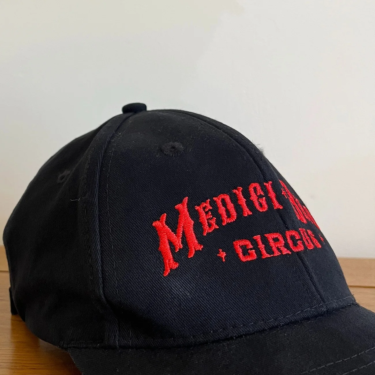 DUMBO Cast & Crew Cap Hat Movie Production Gift Film Tim Burton Disney 2019 OS, изображение 4
