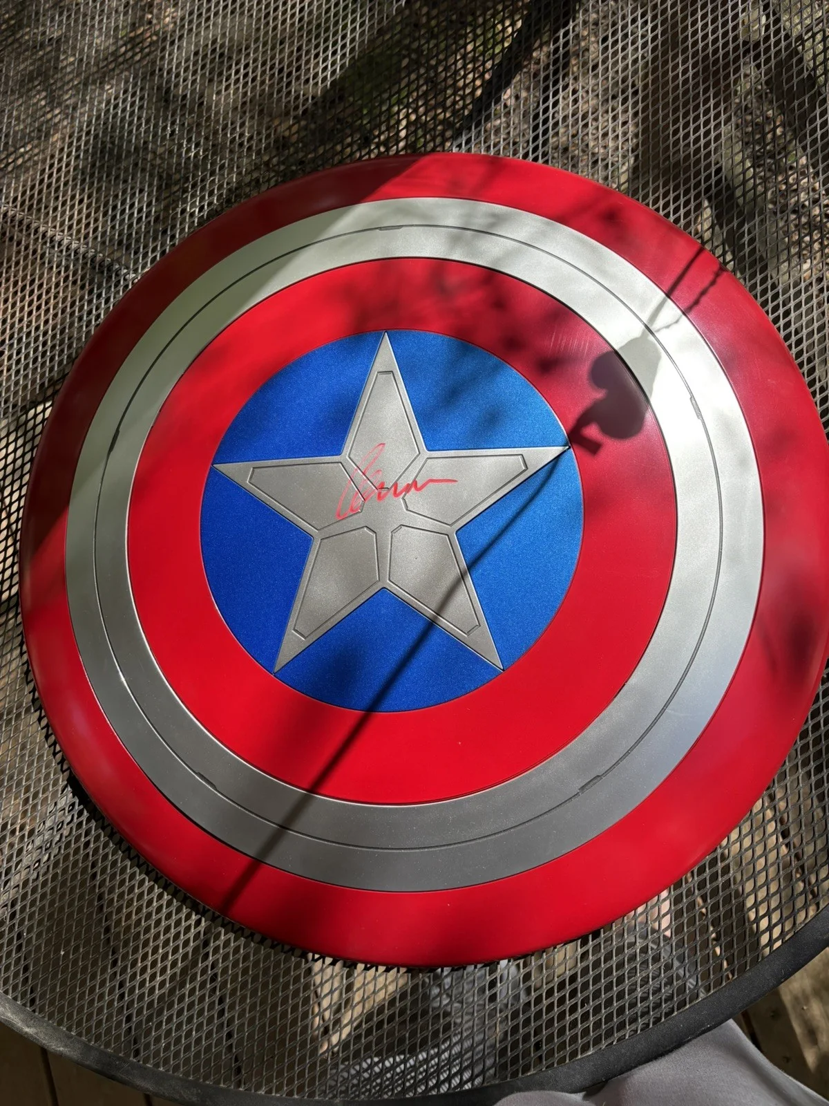 Chris Evans — CAPTAIN AMERICA FULL SIZ Marvel Legends Chris Evans Signed SHIELD coa, image 3