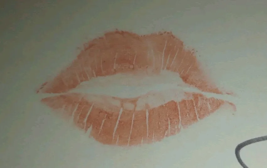 Carol Burnett — Genuine Carol Burnett Lip Print & Signed On Card 4 x 6 with Letter, image 3