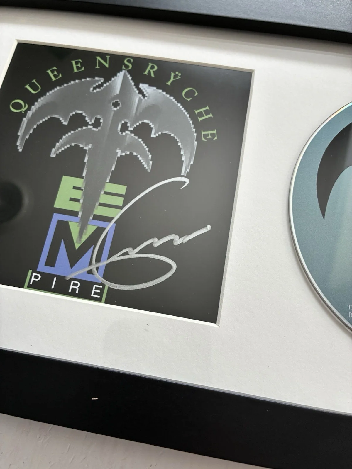 GEOFF TATE QUEENSRYCHE SIGNED AUTOGRAPH Empire FRAMED CD Booklet, image 3