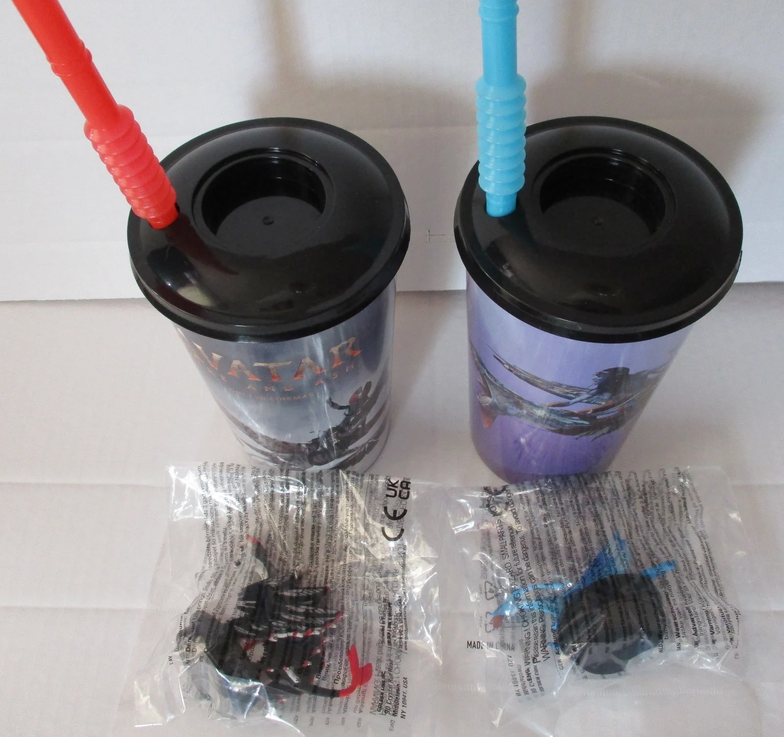 Set of 2 Limited Edition New Unused Avatar : Fire and Ash Cinema Cups & Toppers, изображение 2