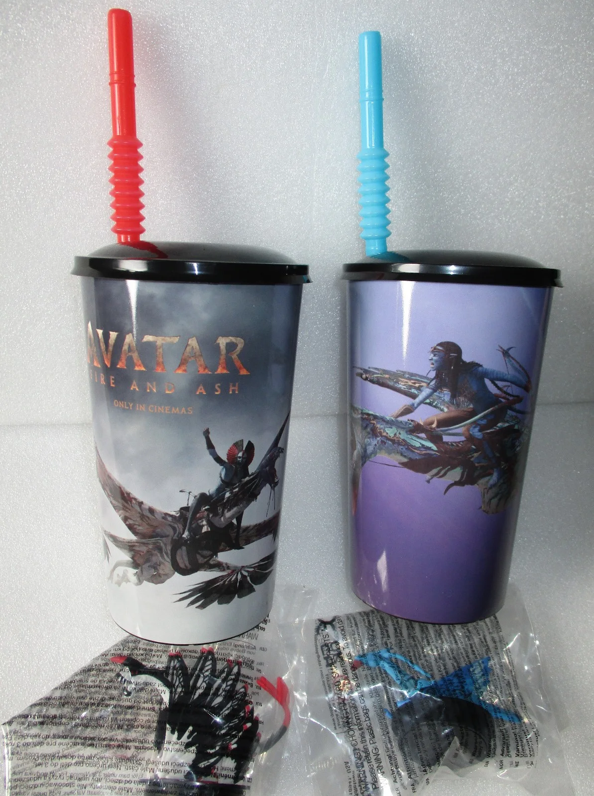 Set of 2 Limited Edition New Unused Avatar : Fire and Ash Cinema Cups & Toppers, изображение 3