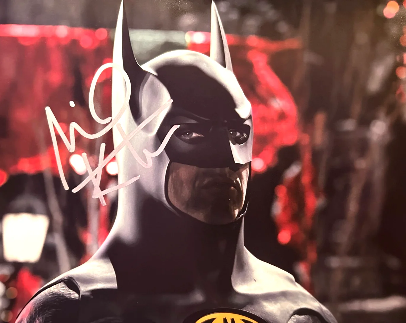 MICHAEL KEATON — Michael Keaton Signed (BATMAN) 8x10" Authentic Original Autograph w/COA, image 3