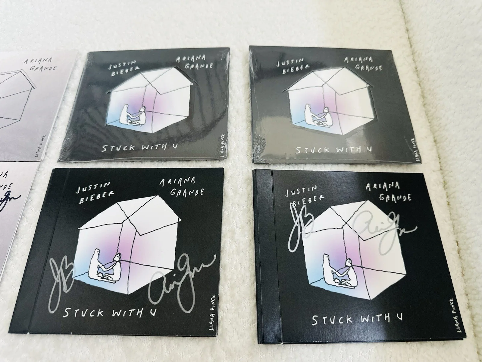 REAR Justin Bieber & Ariana Grande Real Stuck With U Signed and 3 New Disc CD's, изображение 2