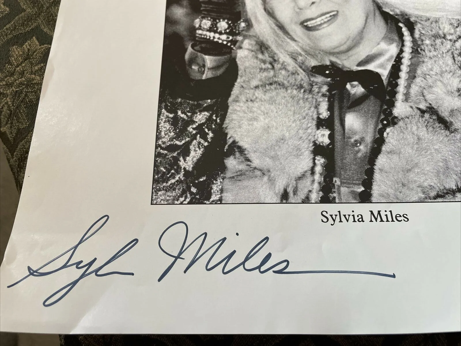 Sylvia Miles — Sylvia Miles Actress Autographed 1993 Special Daily News Columbus Ave Festival, изображение 2