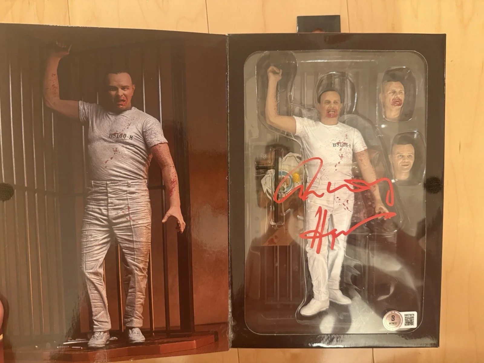 Anthony Hopkins Signed Hannibal Lecter NECA 7” Figure 🔥JSA Very Rare!!, изображение 2