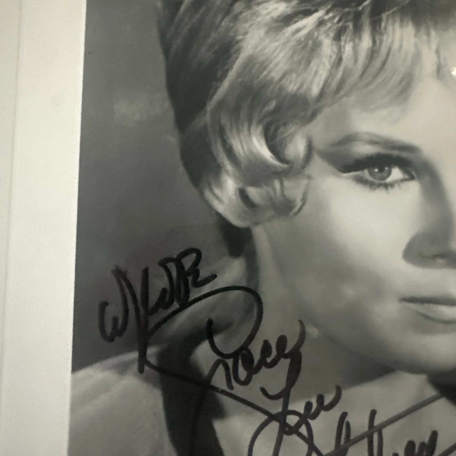 Grace Lee Whitney Star Trek Vintage Autographed Signed 8 X 10 Photo, image 2