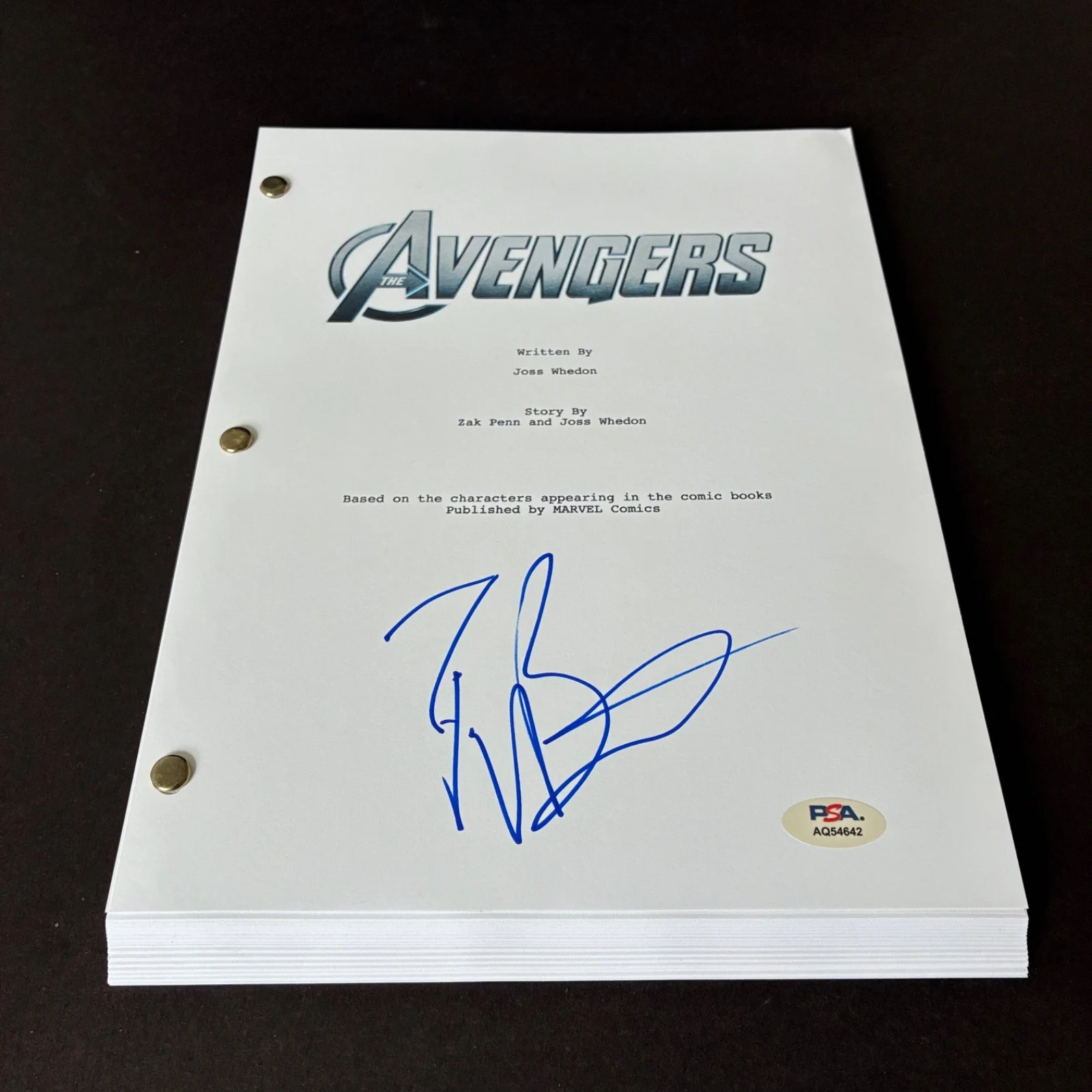 Paul Bettany — PAUL BETTANY SIGNED THE AVENGERS MOVIE SCRIPT FULL 131 PAGE AUTOGRAPH PSA DNA