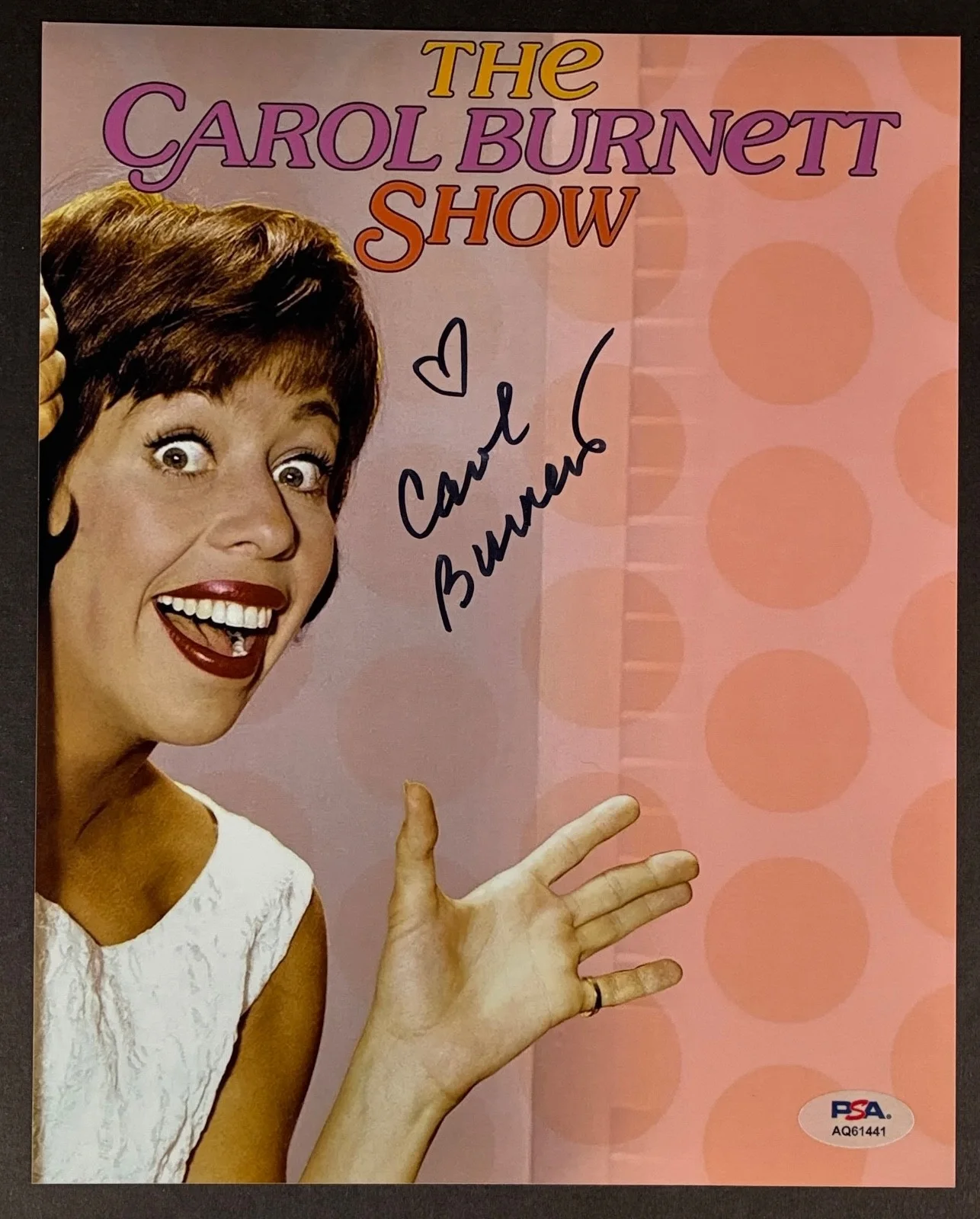 Carol Burnett — CAROL BURNETT SIGNED 8x10 PHOTO PSA DNA AUTOGRAPH THE CAROL BURNETT SHOW POSTER