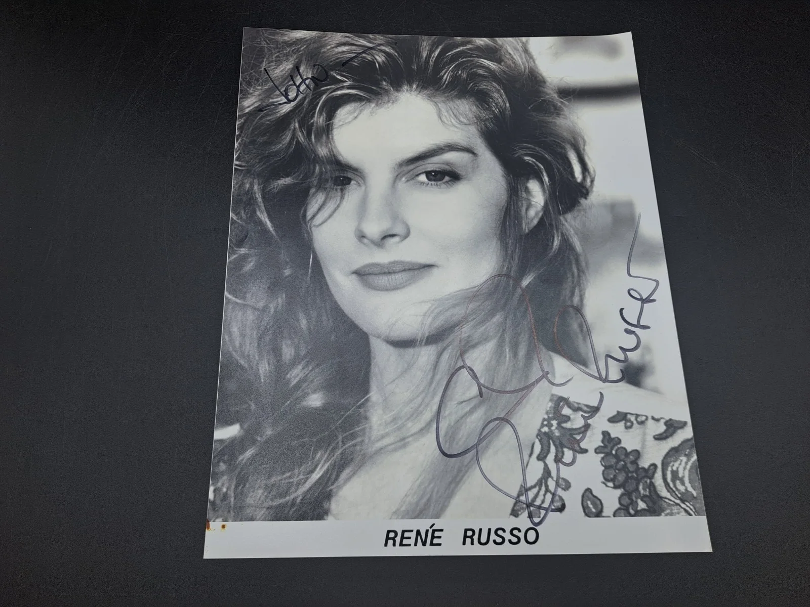 Rene Russo — Rene Russo Signed 8x10 Photo- Opinion of Authenticity w/ Inscription, image 2