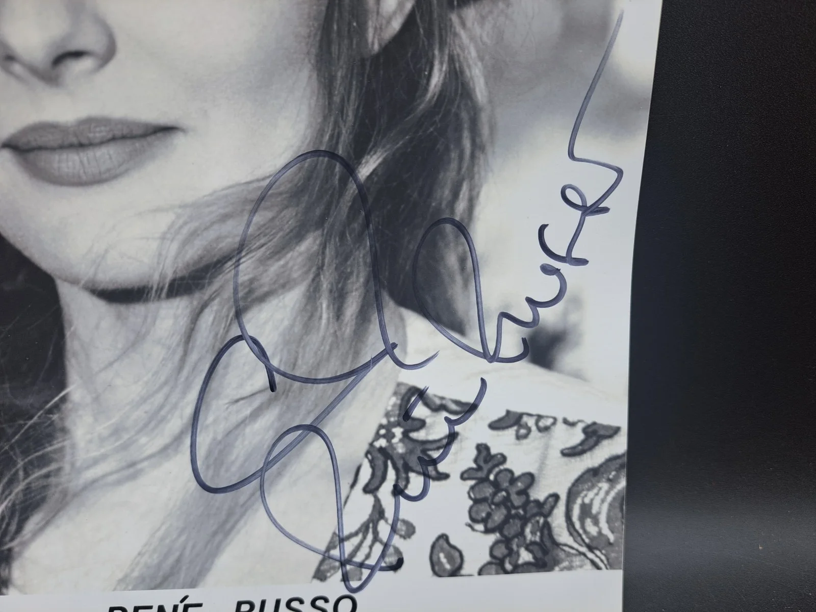 Rene Russo — Rene Russo Signed 8x10 Photo- Opinion of Authenticity w/ Inscription, image 3