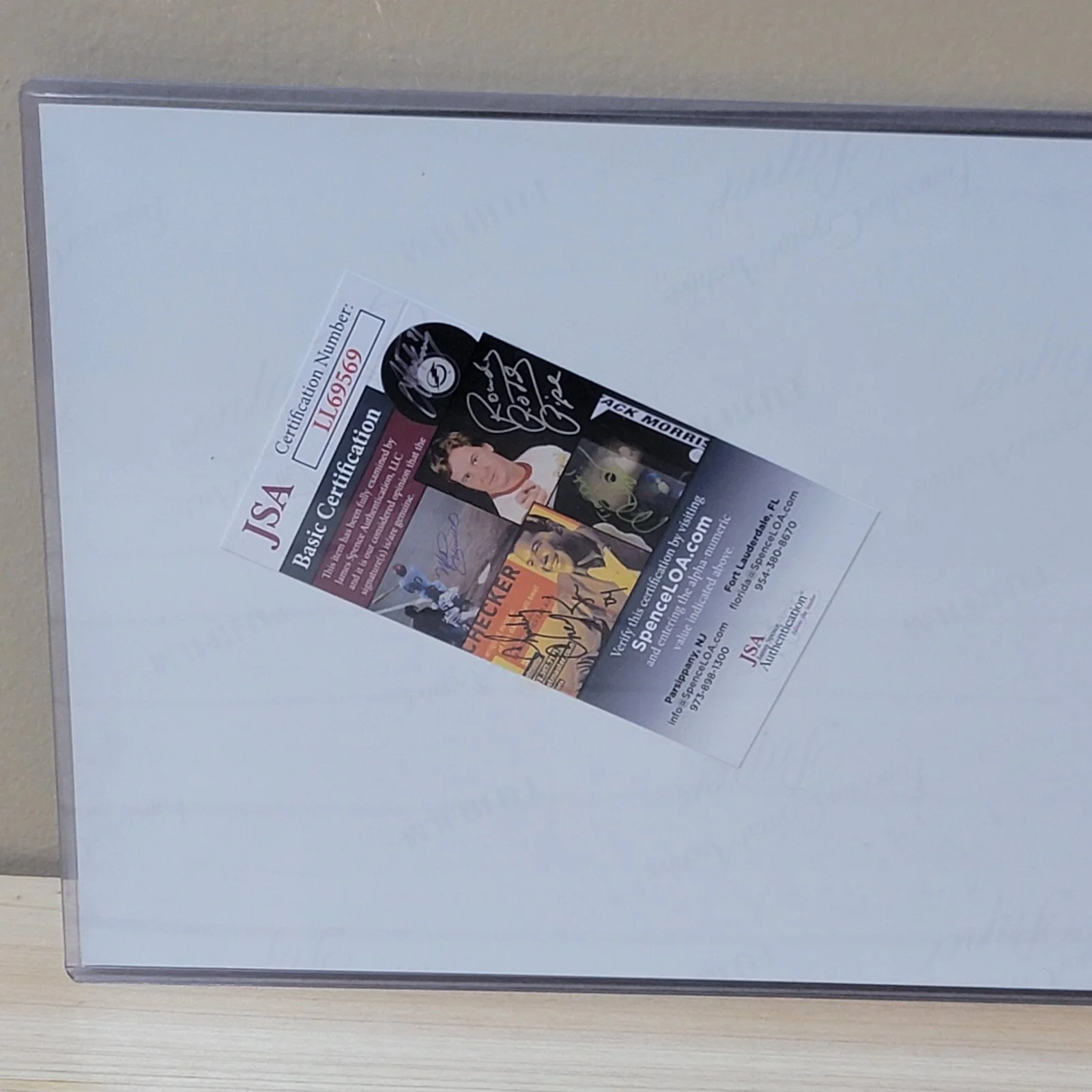 Riley Schmidt — Riley Schmidt Autograph Signed 8x10 Photo - American Horror Story (JSA COA), изображение 2