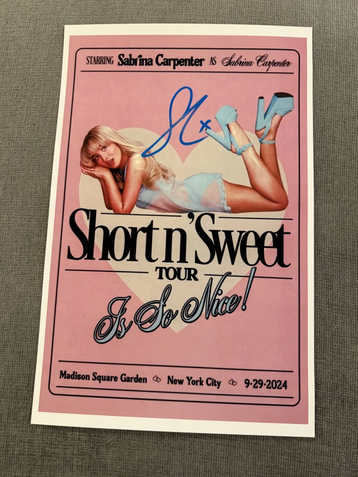 Jim Carrey, Cameron Diaz — The Mask Signed Poster Jim Carrey & Cameron Diaz 11x17 w/ COA - Free Shipping