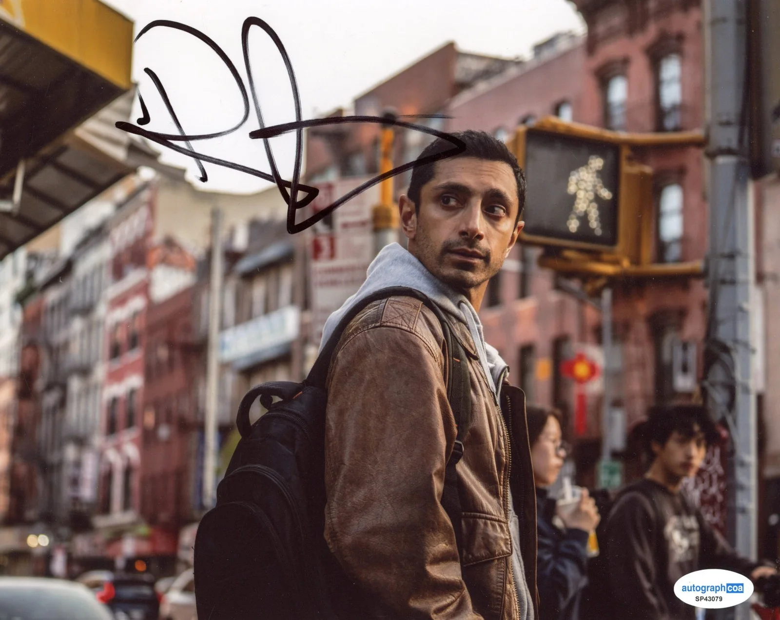 Riz Ahmed — Riz Ahmed Signed Autographed RELAY 8x10 Photo EXACT Proof ACOA A Star Wars, изображение 2