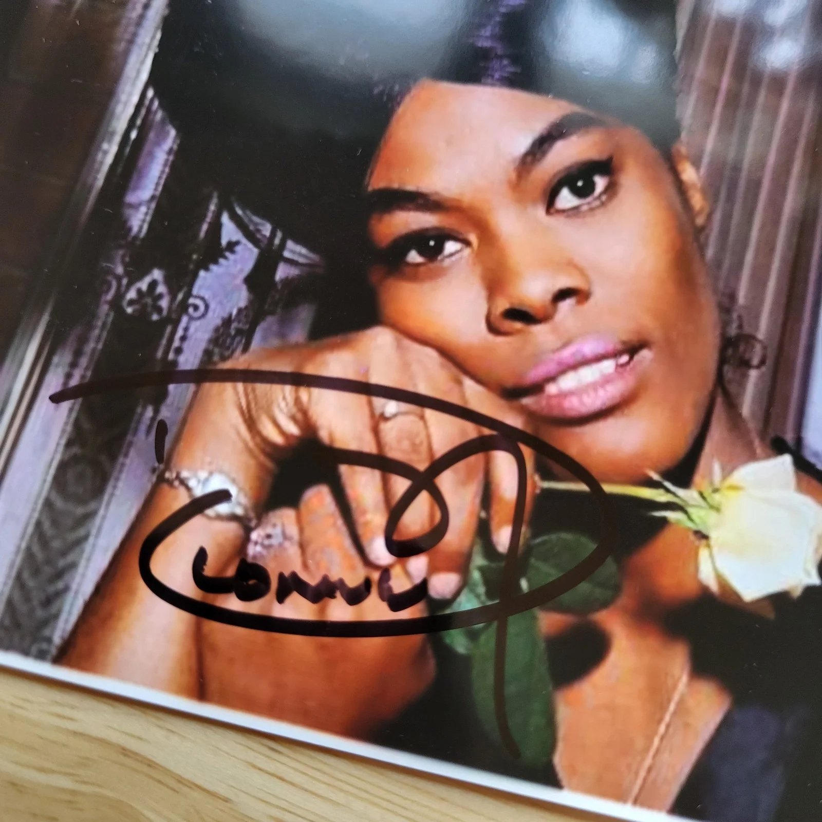 Dionne Warwick Hand Signed 4x6 Autograph, image 2