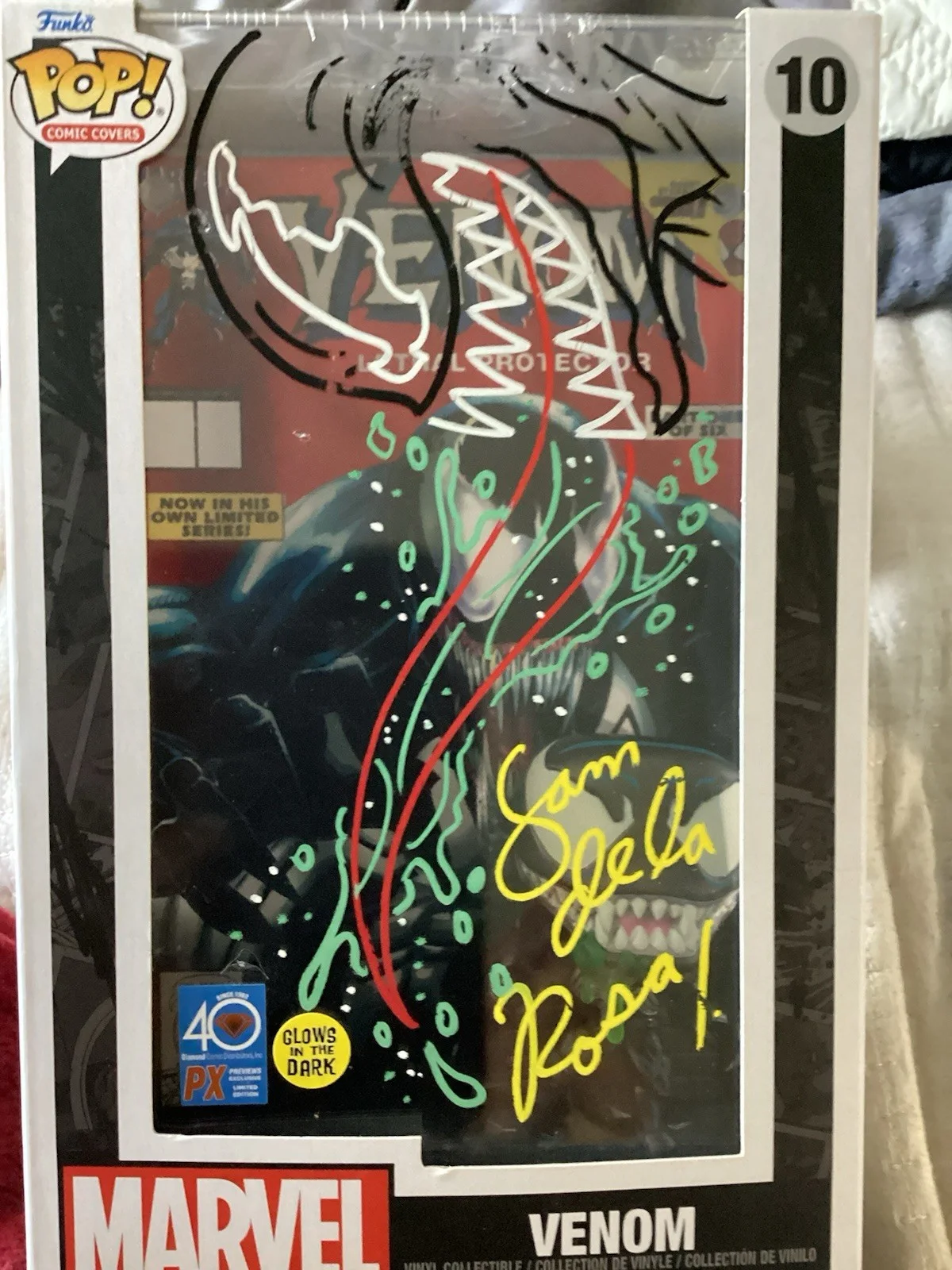 Sam DeLa Rosa — Funko Pop Comic Covers Marvel Venom #10 Glow PX Signed Sam DeLa Rosa, image 3