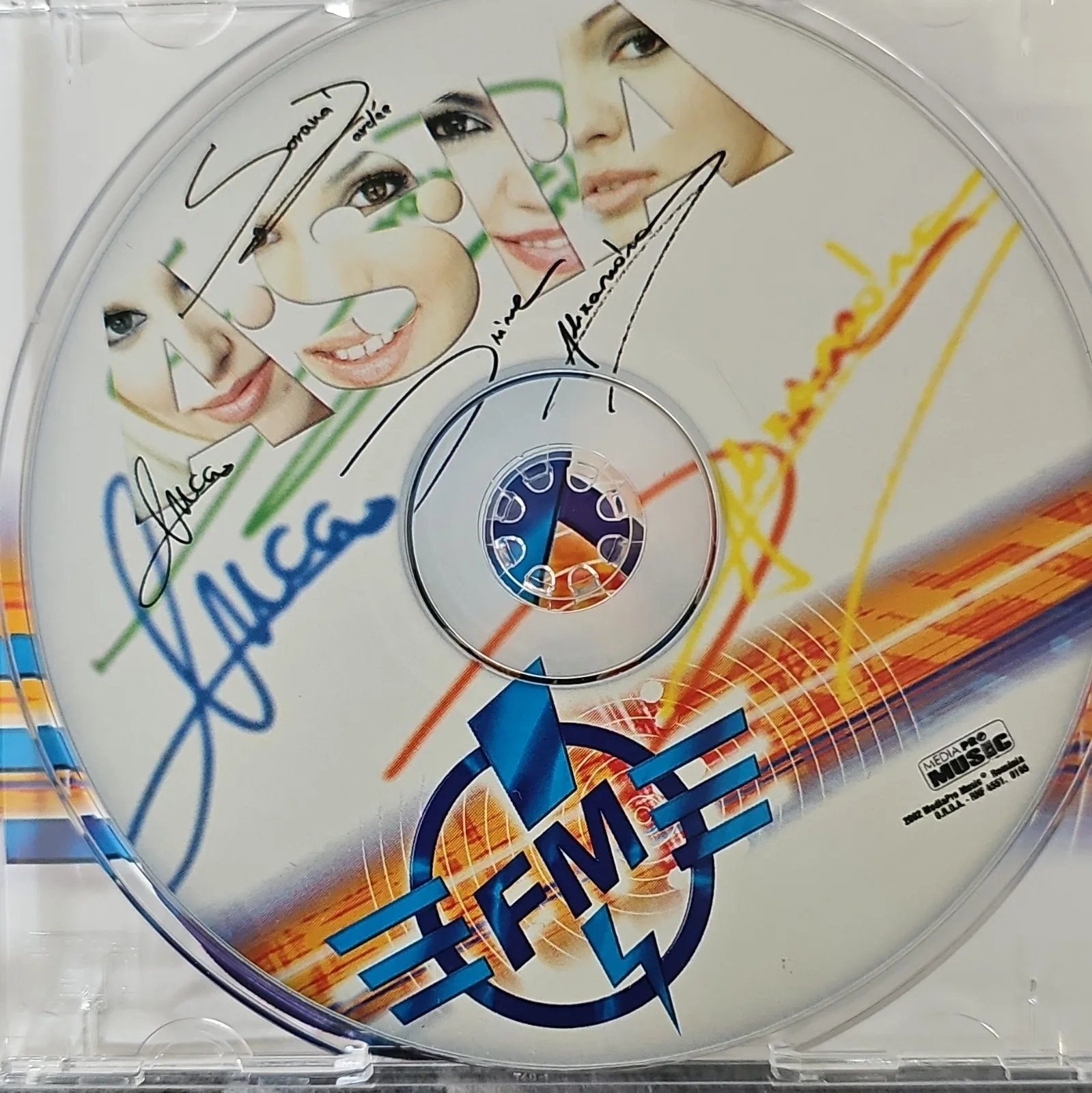ASIA FM Autographed Original CD & Booklet Rock Pop Album Music Industry, изображение 4