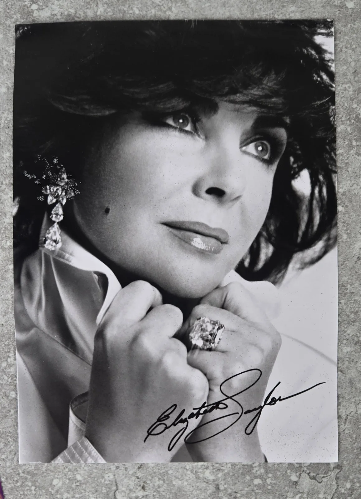 Lot 2 1980's 90's Elizabeth Taylor Press Fan Club Autographed Signed Photo's 5X7, изображение 2