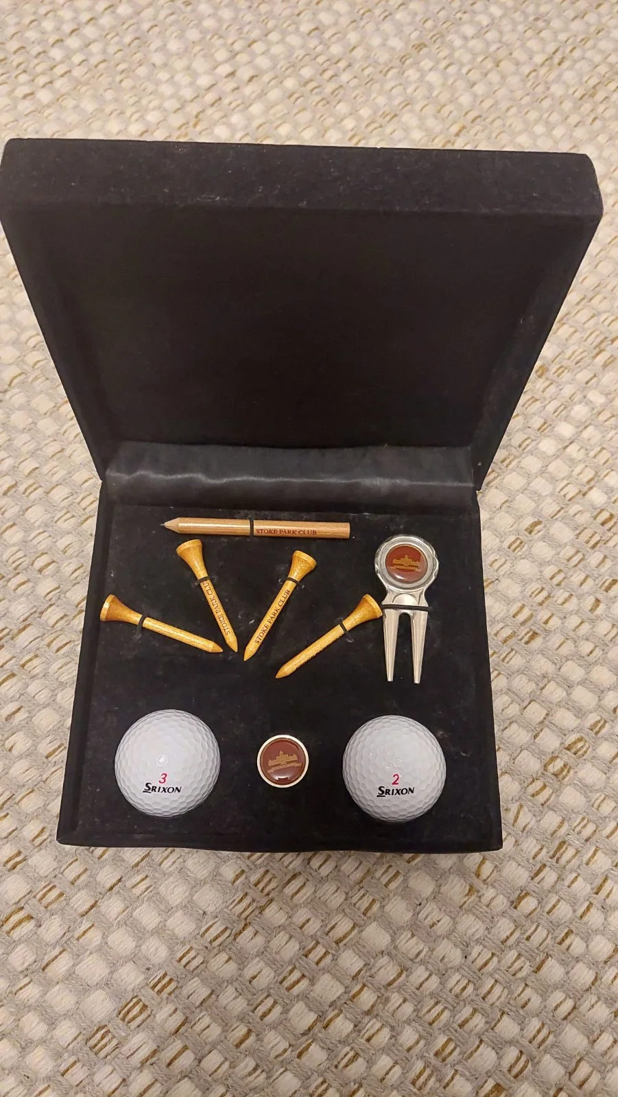 Stoke Park Golf James Bond Goldfinger. Presentation set, image 2