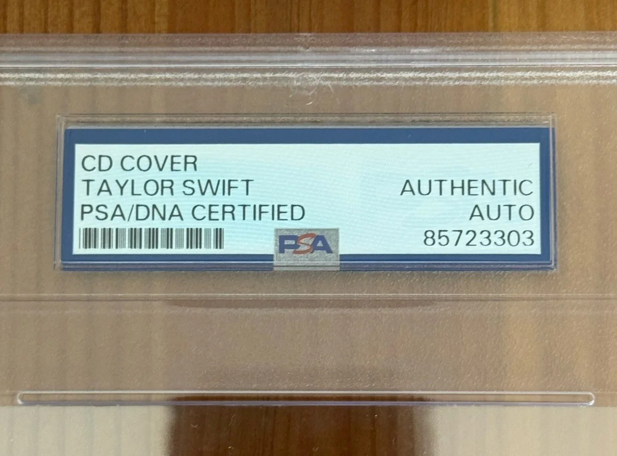 FRAMED SIGNED TAYLOR SWIFT PHOTO CD AUTOGRAPH INCASED PSA DNA, изображение 3
