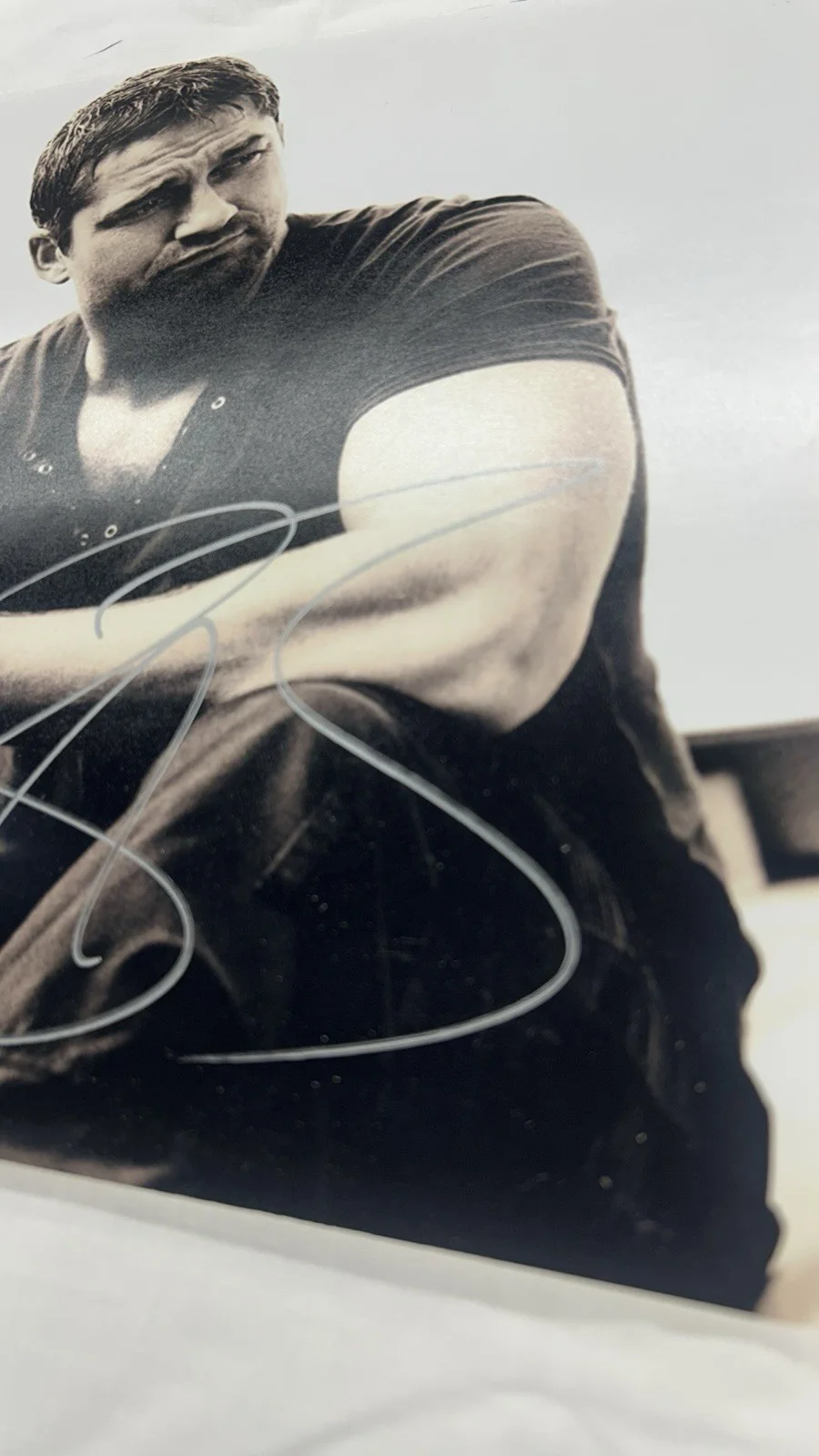 Gerard Butler Hand Signed 11x14 Photo Unframed Global Authentics Sticker Cert, изображение 5