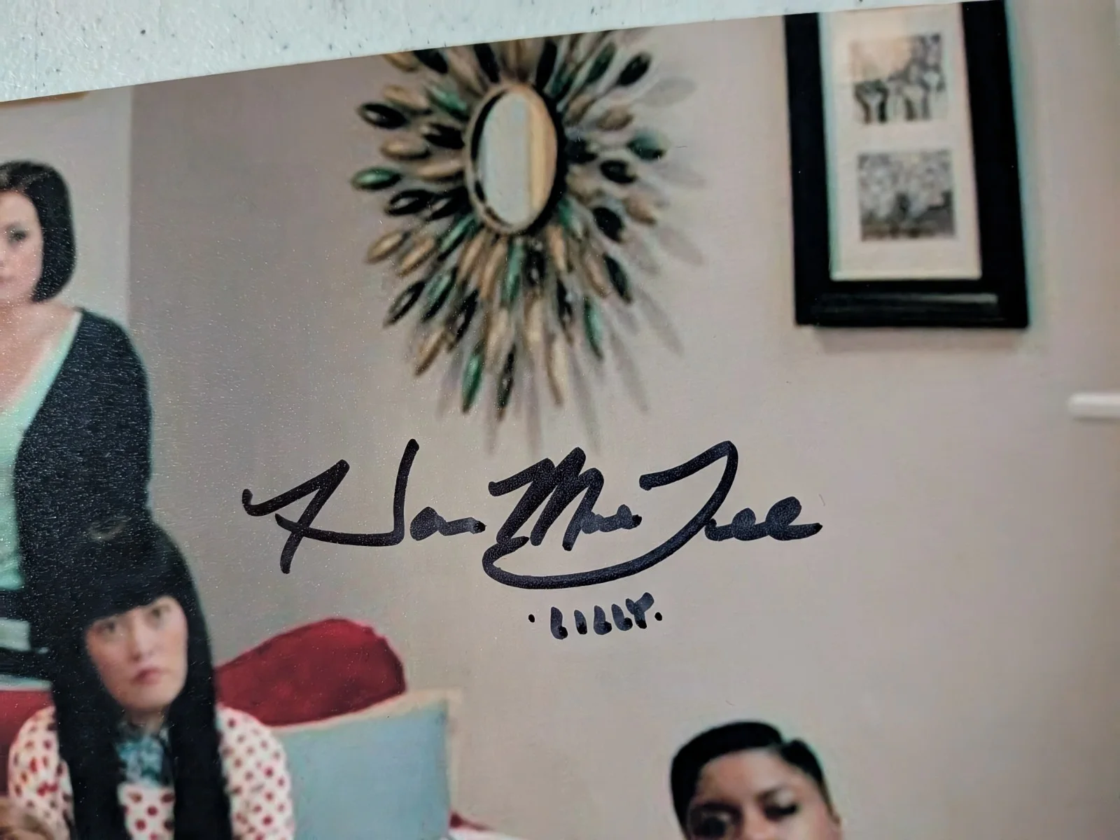Hana Mae Lee Signed 8x10 PHOTO Pitch Perfect Lilly Autograph JSA COA A, image 2