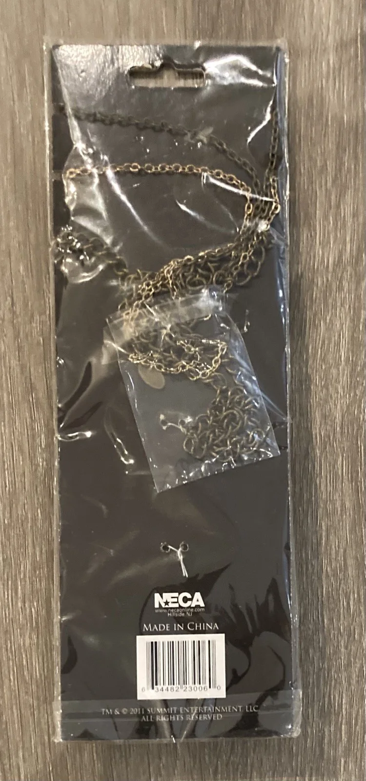 Twilight - Breaking Dawn Part 1 - Alice's Authentic Prop Replica Necklace - NEW, image 2