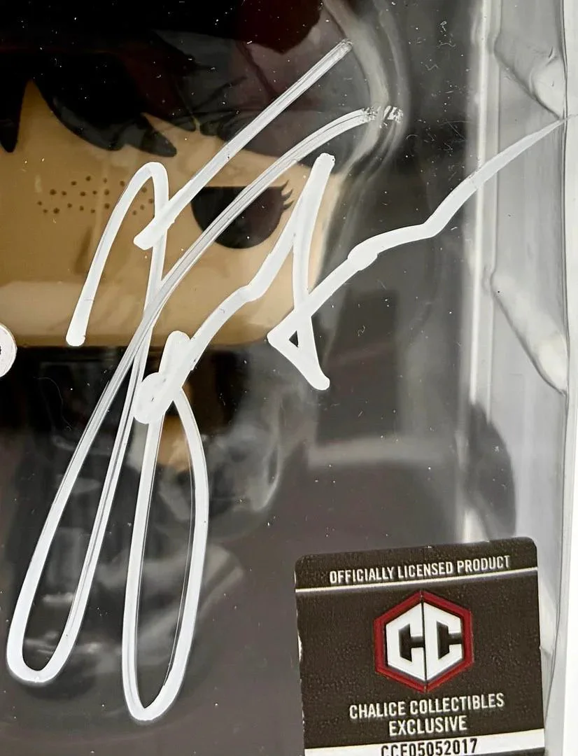 Jenna Ortega — Jenna Ortega Signed Funko Pop #1552 "Wednesday Addams" *RARE* - SWAU, изображение 2