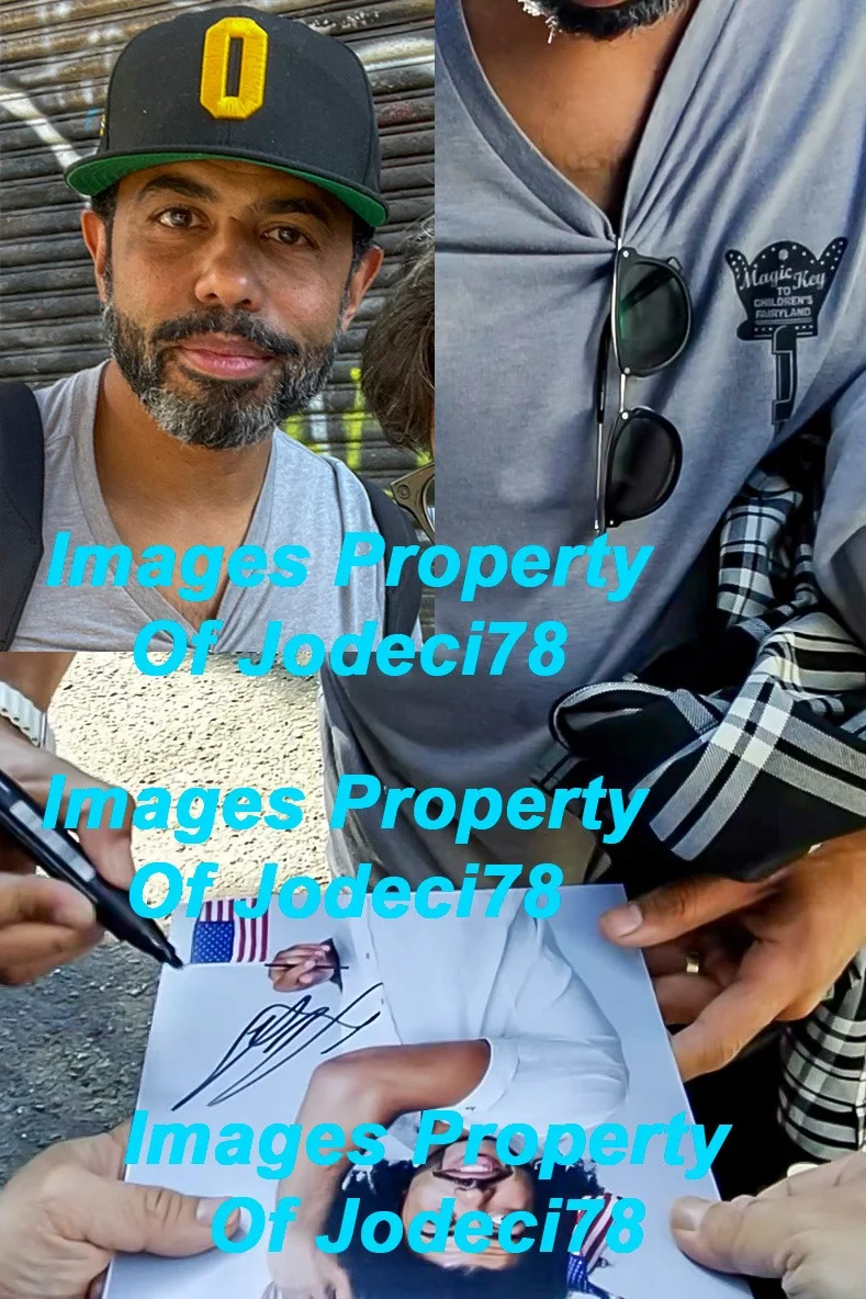Daveed Diggs — Daveed Diggs THE BOYS OH FATHER Star Signed 8x10 Photo EXACT Proof ACOA C, image 3