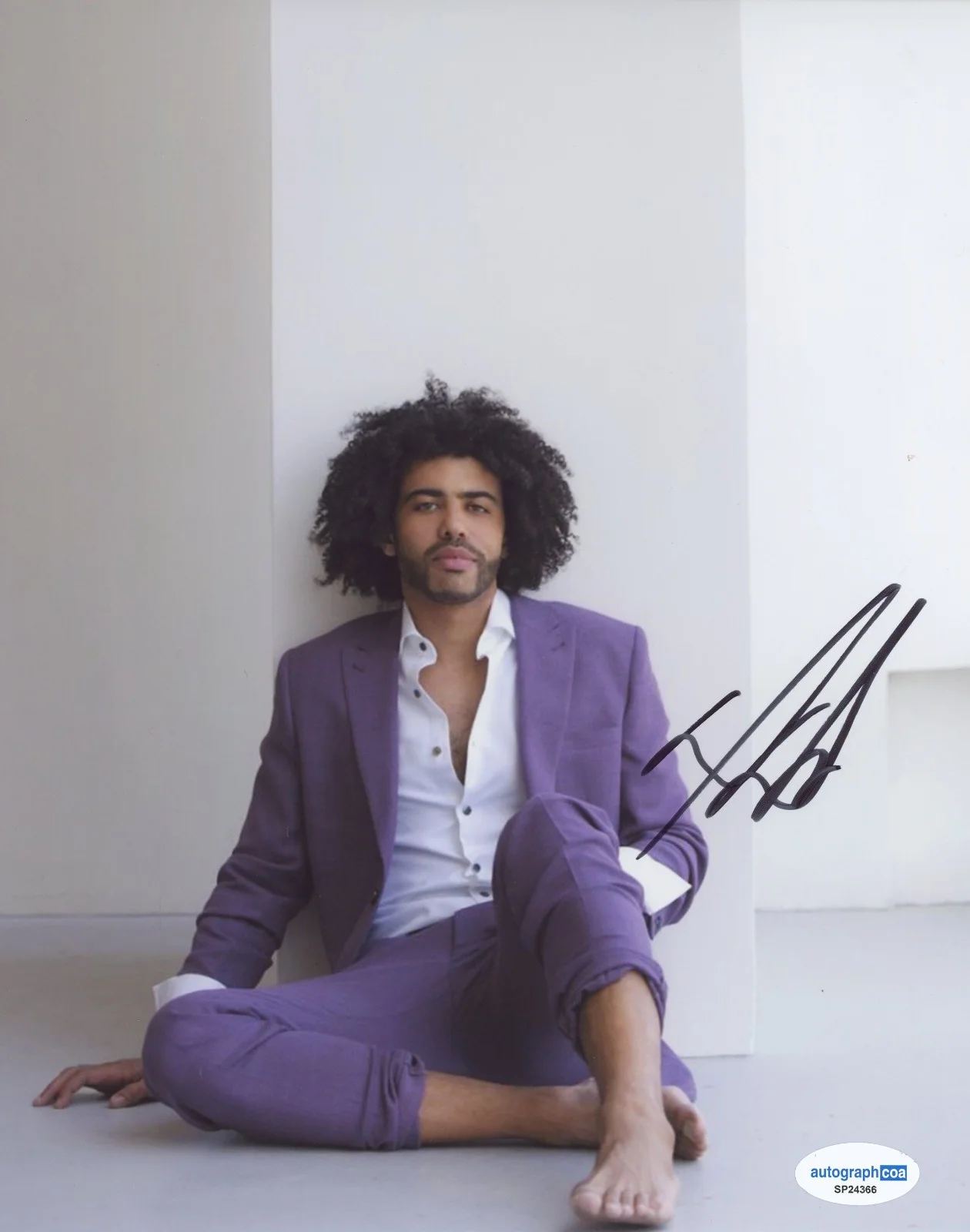 Daveed Diggs — Daveed Diggs THE BOYS OH FATHER Star Signed 8x10 Photo EXACT Proof ACOA B, image 2