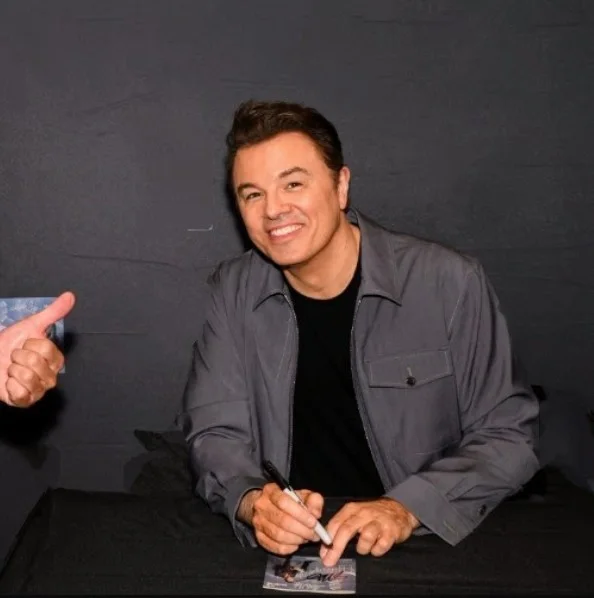 SIGNED Seth MacFarlane CD Insert-LUSH LIFE The Lost Sinatra Arrangements PSA, image 2