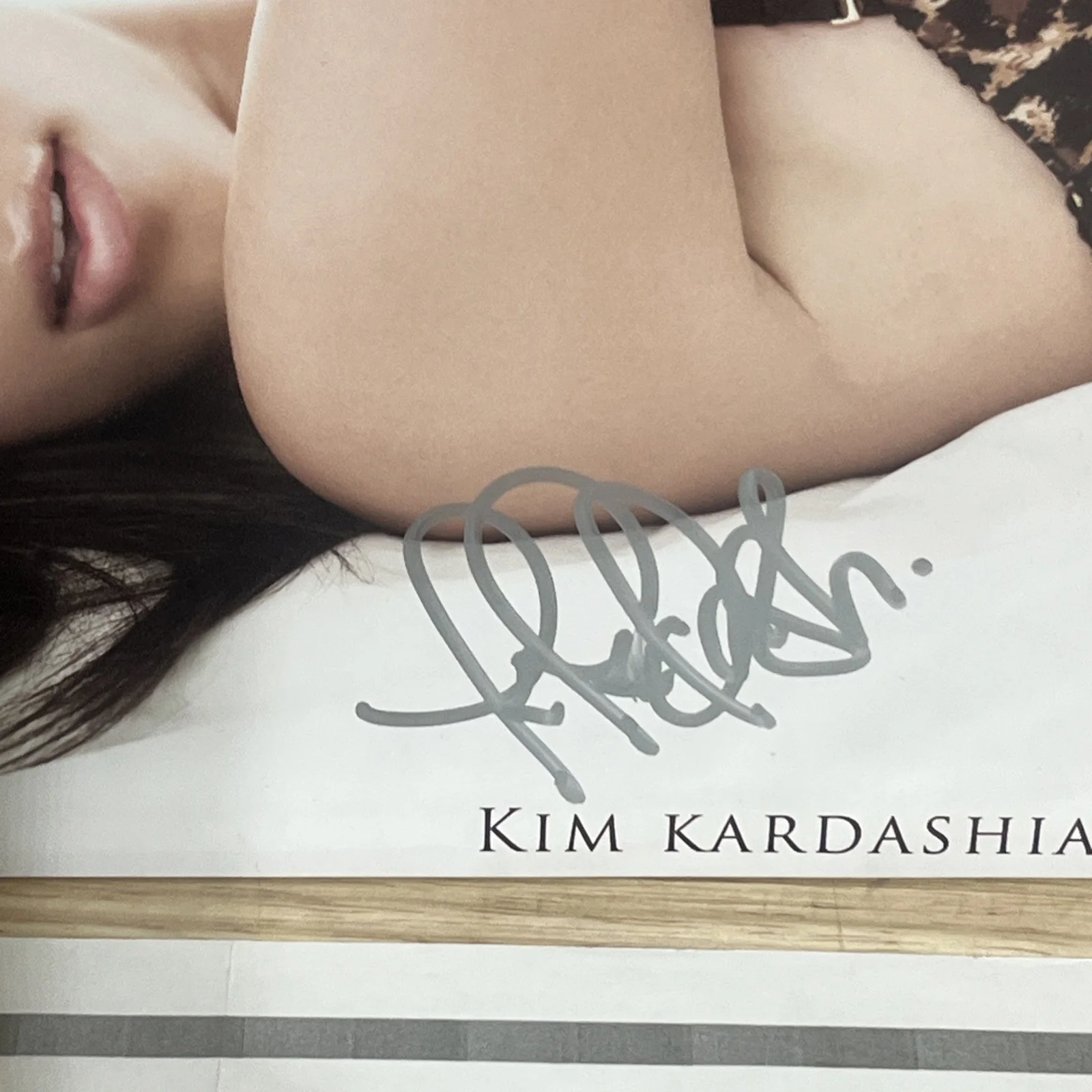 COA KIM KARDASHIAN SIGNED FULL EARLY SIGNATURE 8x10 GLOSSY PHOTO, изображение 2