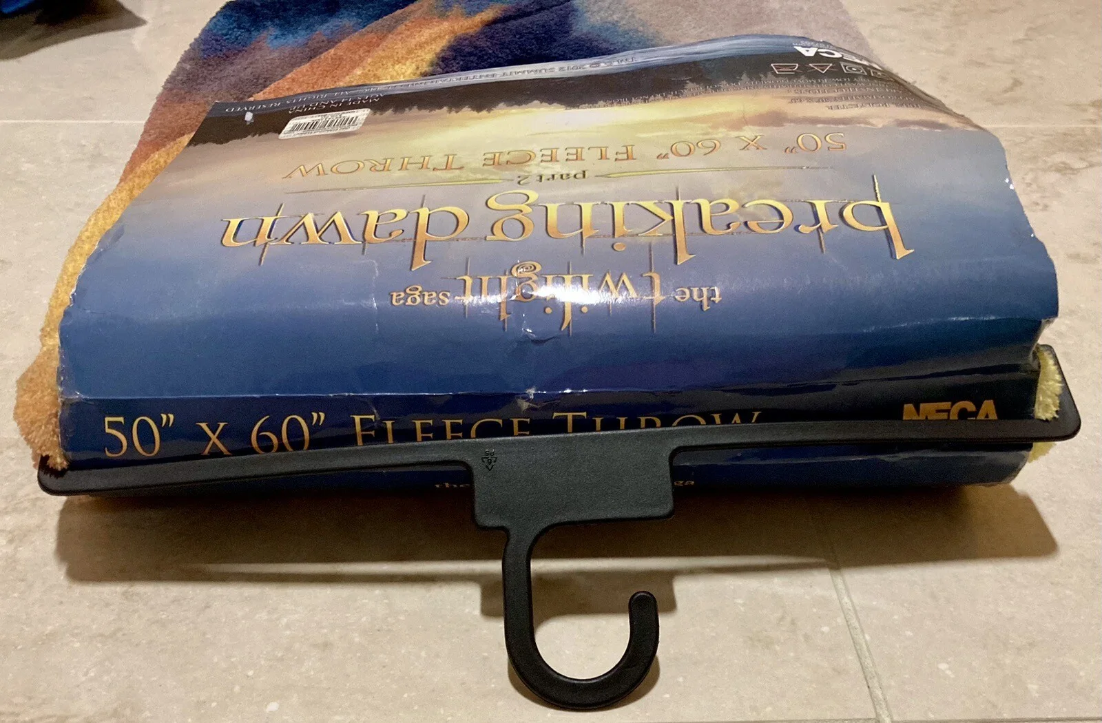 The Twilight Saga ~ Breaking Dawn Part 2 ~ 50” X 60” Fleece Throw ~ New With Tag, изображение 3