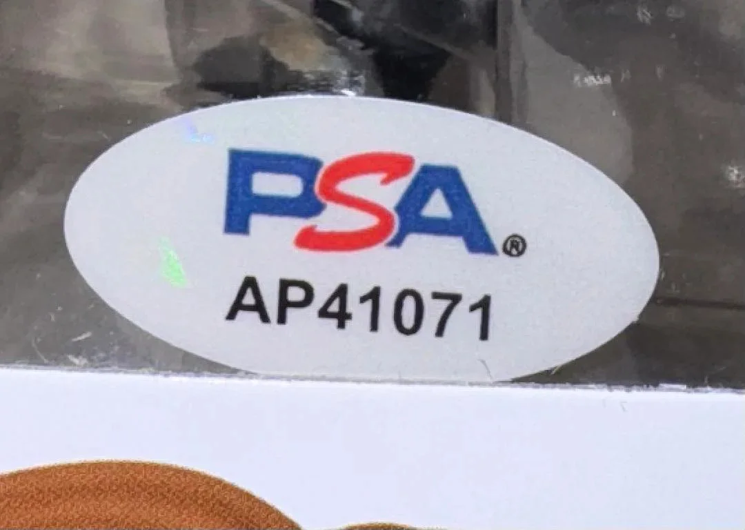 Gillian Anderson — Gillian Anderson Signed Funko Pop #1613 "Dana Scully" (Yellow Ink) - PSA COA, изображение 5