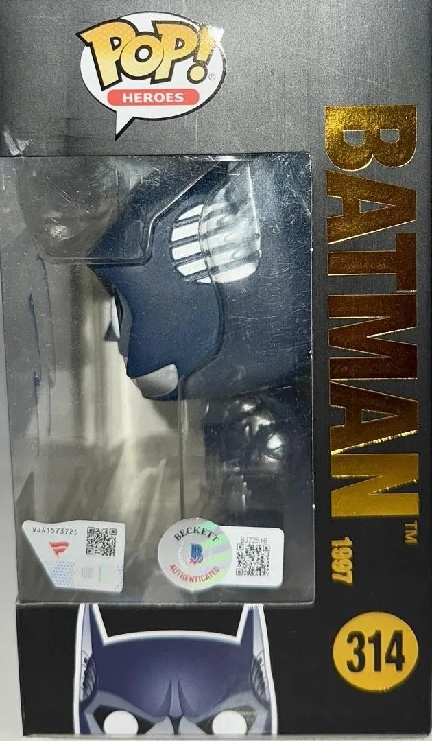 George Clooney — George Clooney Signed Funko Pop #314 Batman (Blue Ink) - Fanatics Beckett COA, изображение 3