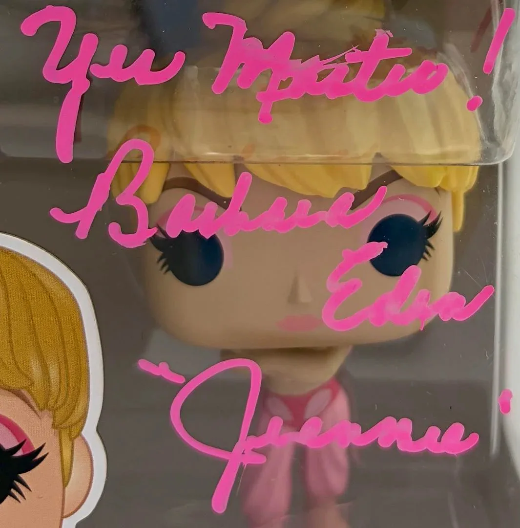 Barbara Eden — Barbara Eden Signed Funko#965 "Jeannie" (Dream Of Jeannie) w/Quote/Char Name-JSA, изображение 2