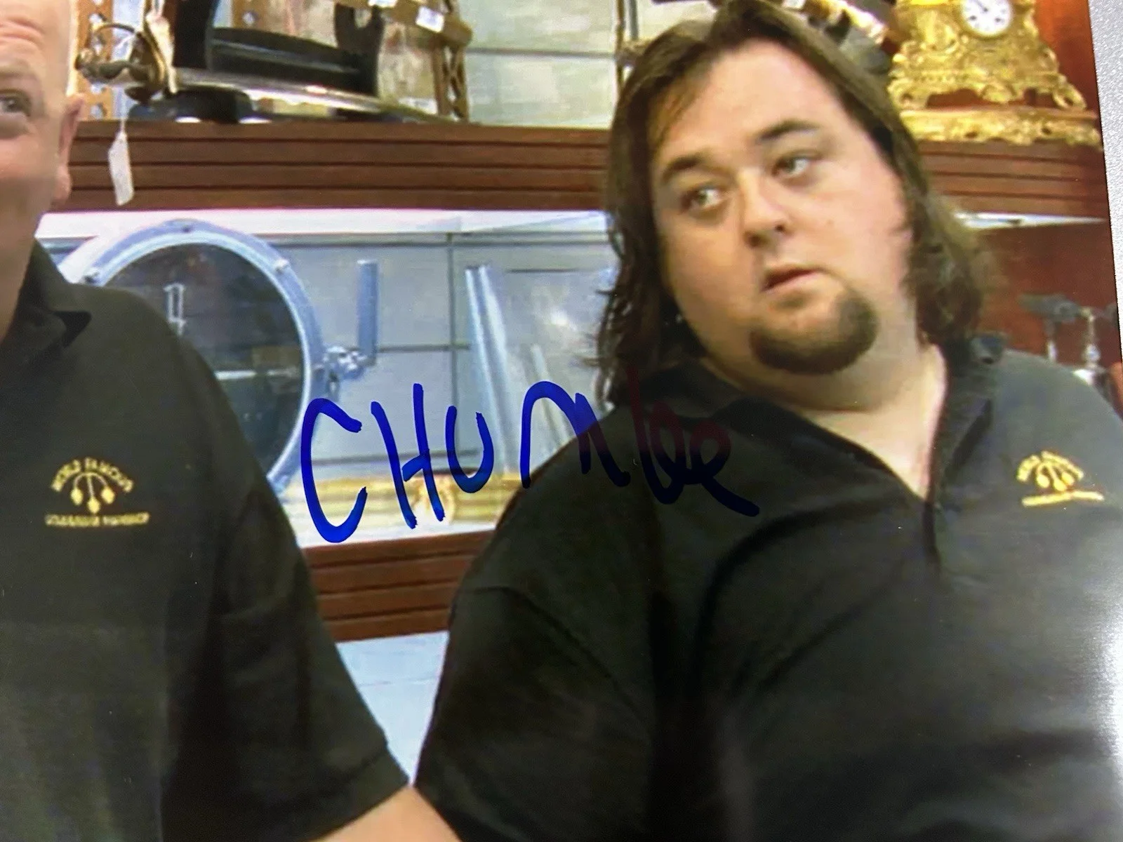 Chumlee — Chumlee of Pawn Stars Signed 8x10 Photo (with Proof Pic), изображение 2