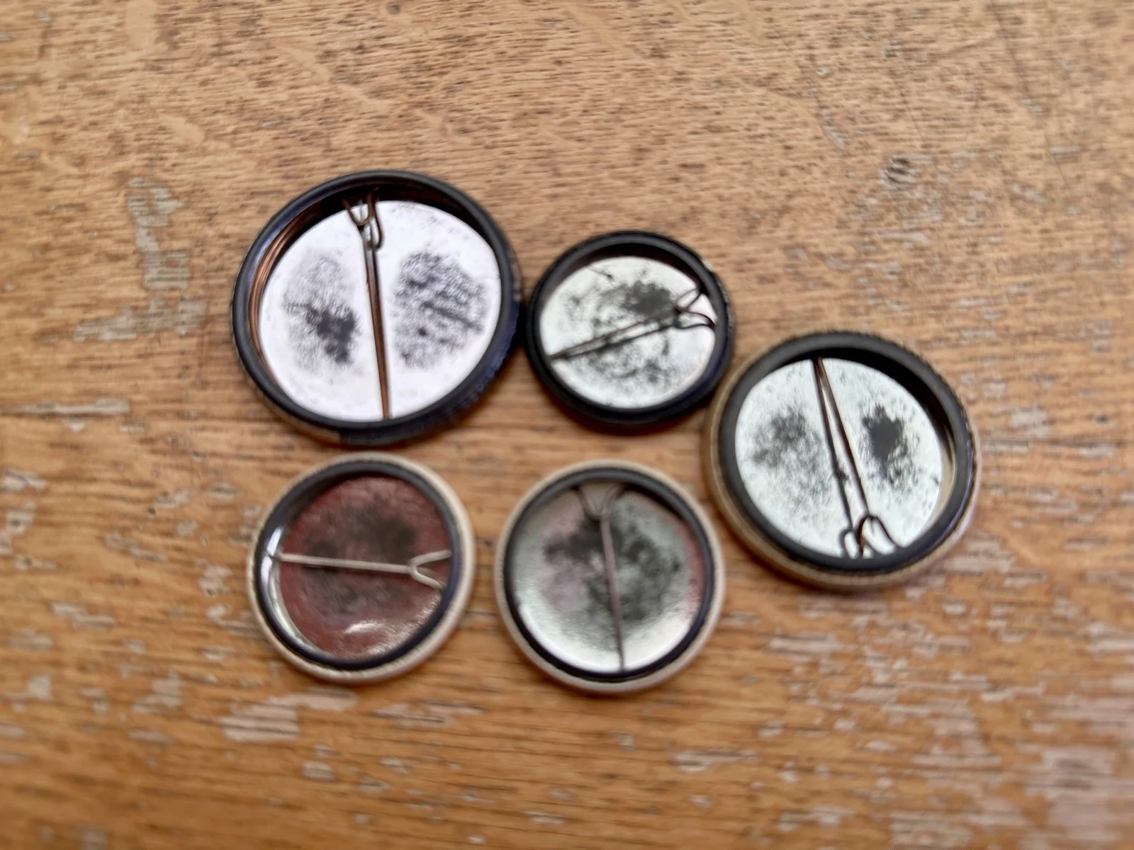 VINTAGE 1970'S FILM STAR PIN BADGES - LARGEST 42MM - LOT OF 5, изображение 2