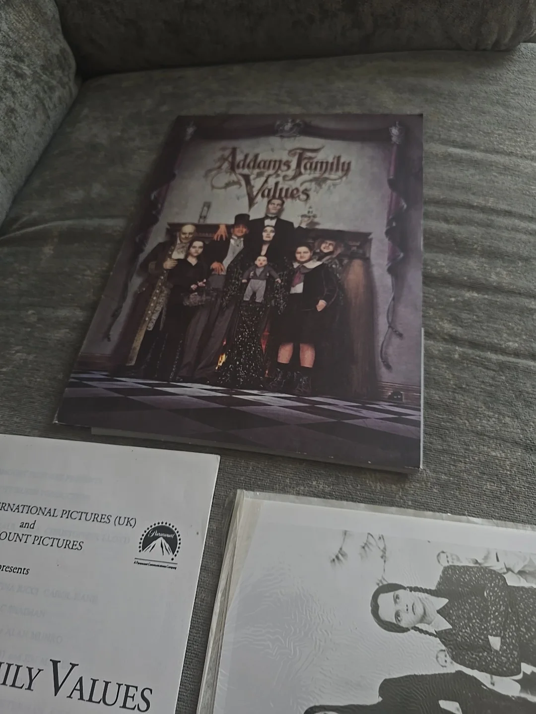 Addams Family Values Rare Full Press Kit Folder Screenplay & B/w Photos Mint, изображение 2