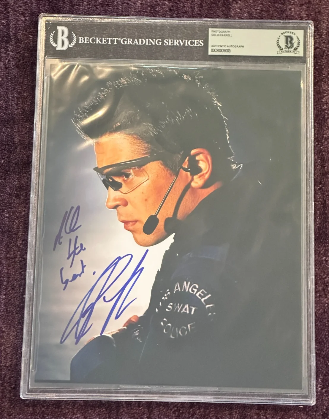 COLIN FARRELL — COLIN FARRELL Signed S.W.A.T. 8 X 10 PHOTO Beckett Encapsulated
