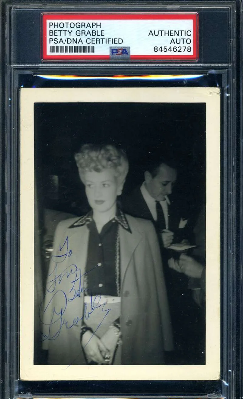 Betty Grable — Betty Grable PSA DNA Coa Signed Vintage 1940`s Original Photo Autograph