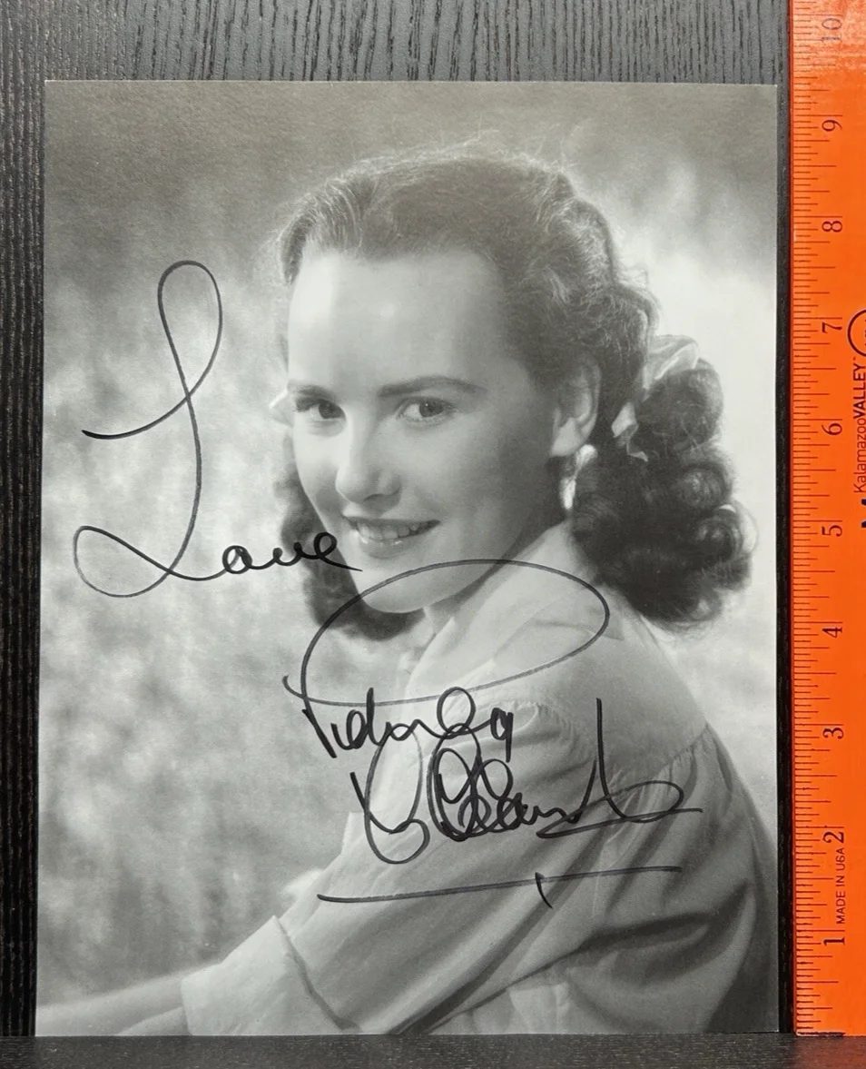 PETULA CLARK SIGNED 9" MAGAZINE PHOTO Original Autograph JSA COA Musician Singer, image 4