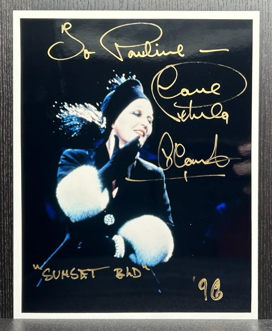 PETULA CLARK SIGNED 8x10 COLOR PHOTO Original Autograph JSA COA Sunset Boulevard, изображение 2