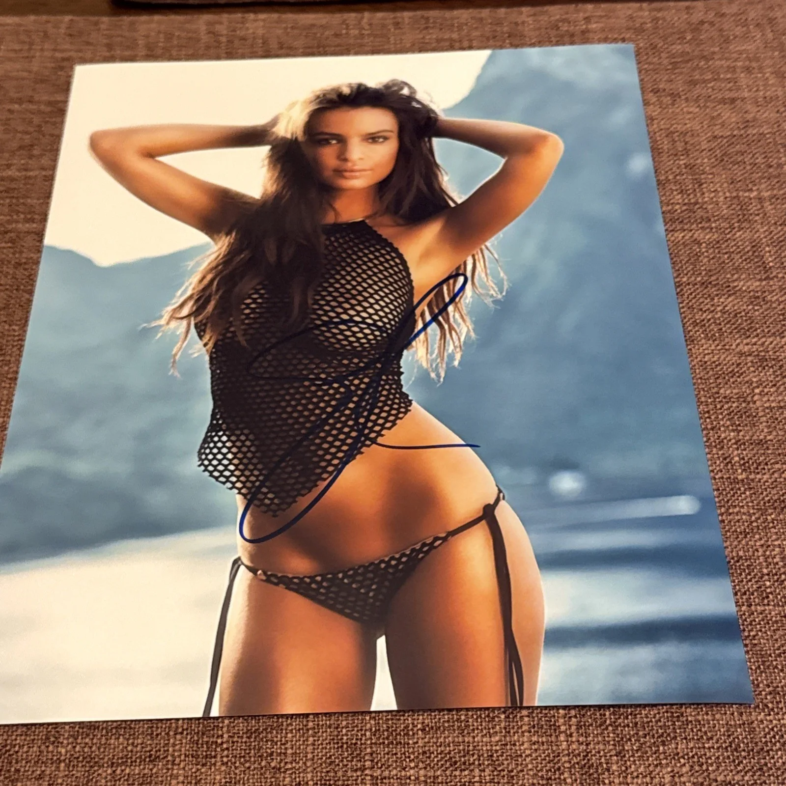 Emily Ratajkowski ~ Signed Autographed 8x10 Sexy Photo w/COA Matching Holograms, изображение 4