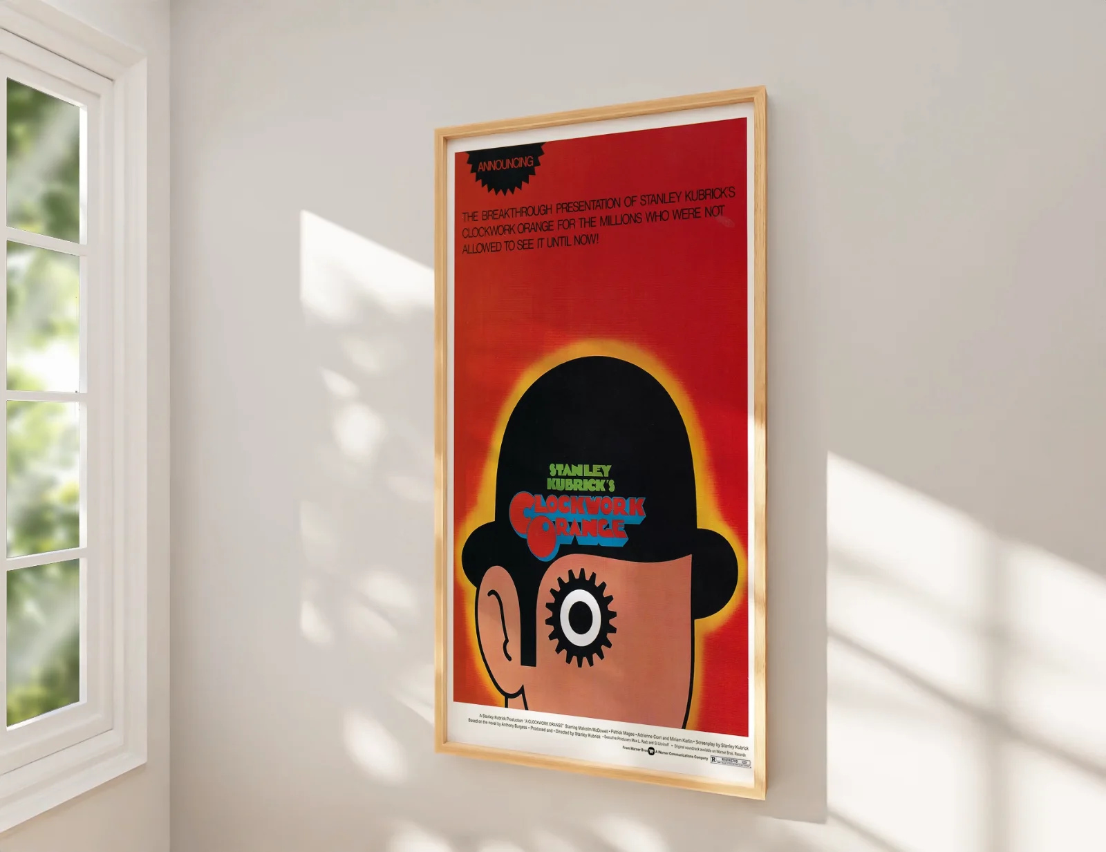 A Clockwork Orange - 1971 Crime Sci-Fi 27.2" x 41" US One Sheet Poster, image 2