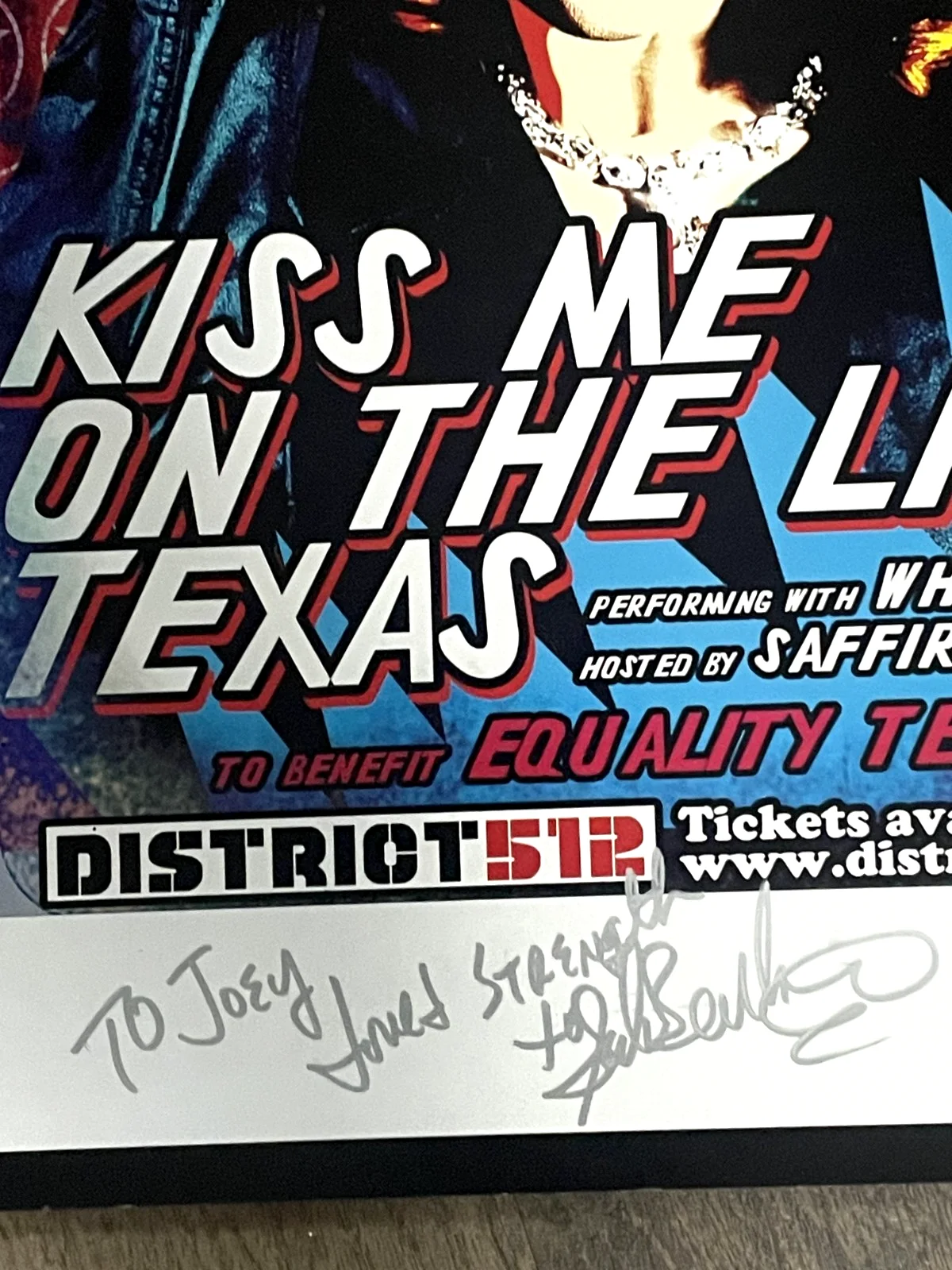 Sandra Bernhard — Sandra Bernhard Kiss Me on the Lips Texas Signed Poster 11 x 17, изображение 2