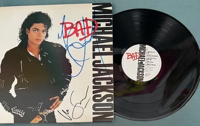 MICHAEL JACKSON SIGNED BAD ALBUM WITH THE DIRECTOR MR.MARTIN SCORSESE, изображение 2
