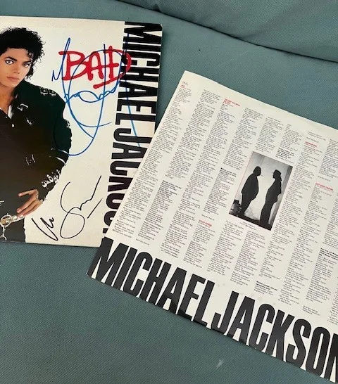 MICHAEL JACKSON SIGNED BAD ALBUM WITH THE DIRECTOR MR.MARTIN SCORSESE, изображение 3