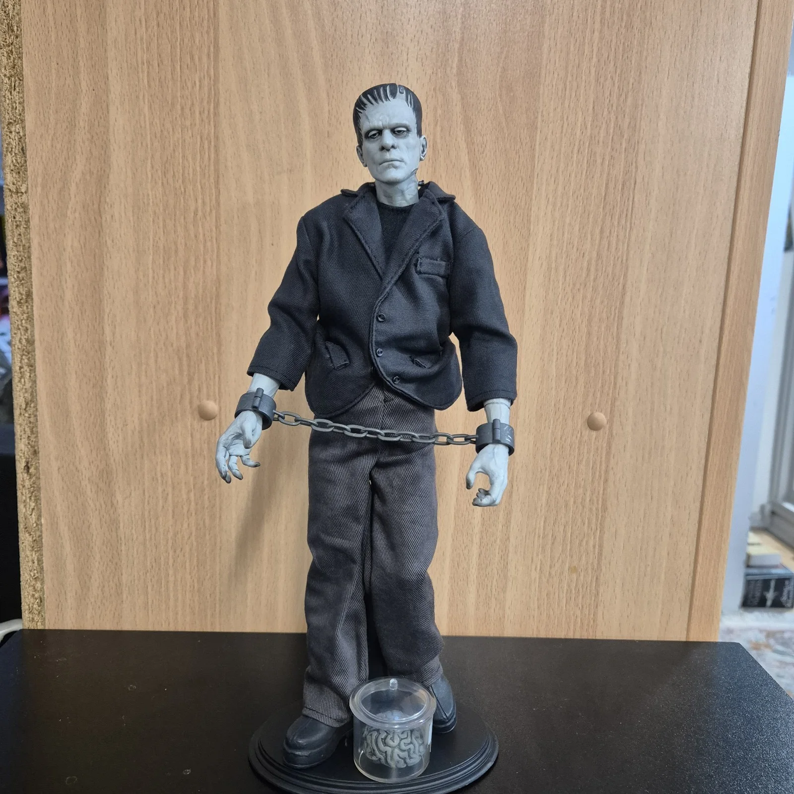 Sideshow Silver Screen Edition Frankenstein's Monster 1/6 Scale Black & White, image 2