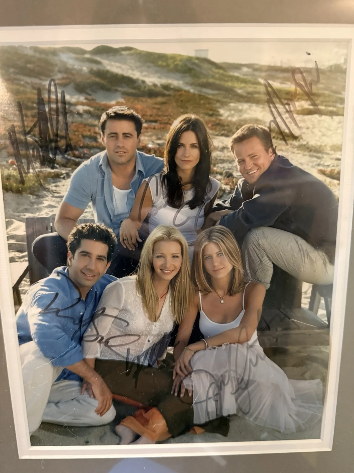 All 6 — Friends Cast Signed 8x10 Photo Mickey's Autograph Arena Authenticated, изображение 2